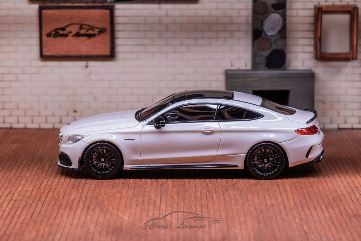 [Premium Resin Model] Car Lounge 1:64 Mercedes-Benz C63S Coupe C-Class W205 Diamond White Premium Box Packaging (Limited to 399 Pieces)