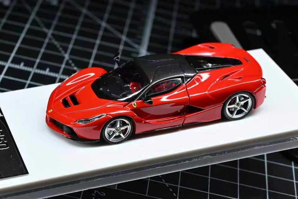 Street Buster 1:64 LaFerrari F150 Coupe Hard Top Rosso Corsa Standard Red Openable Rear Hood Detailed Engine