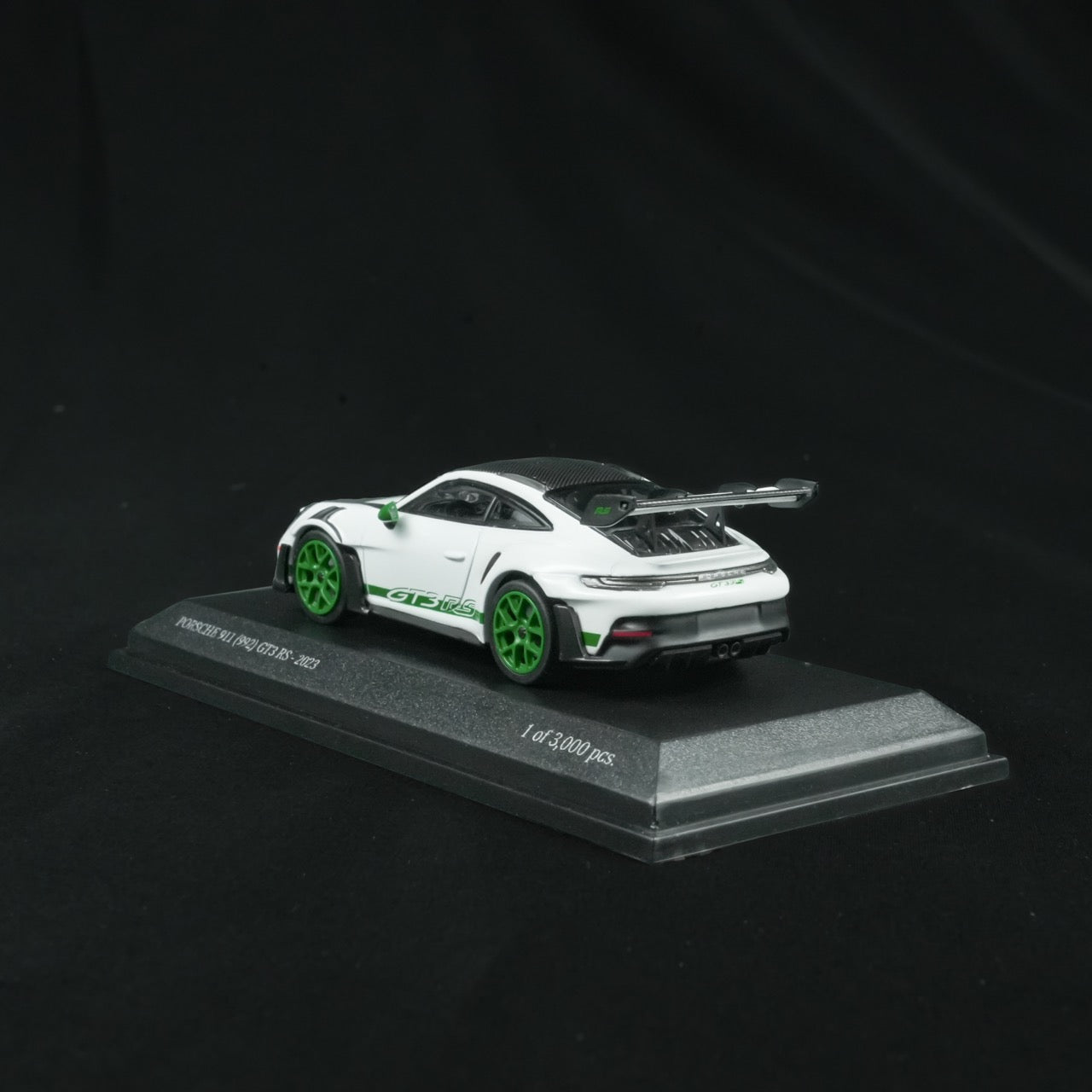MINICHAMPS 1:64 PORSCHE 911 (992) GT3 RS 2023 WHITE W WEISSACH PACKAGE - TRIBUTE TO AMERICA  - EXCLUSIVE FOR CLDC