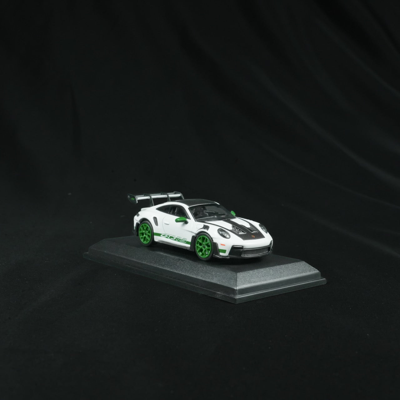 MINICHAMPS 1:64 PORSCHE 911 (992) GT3 RS 2023 WHITE W WEISSACH PACKAGE - TRIBUTE TO AMERICA  - EXCLUSIVE FOR CLDC