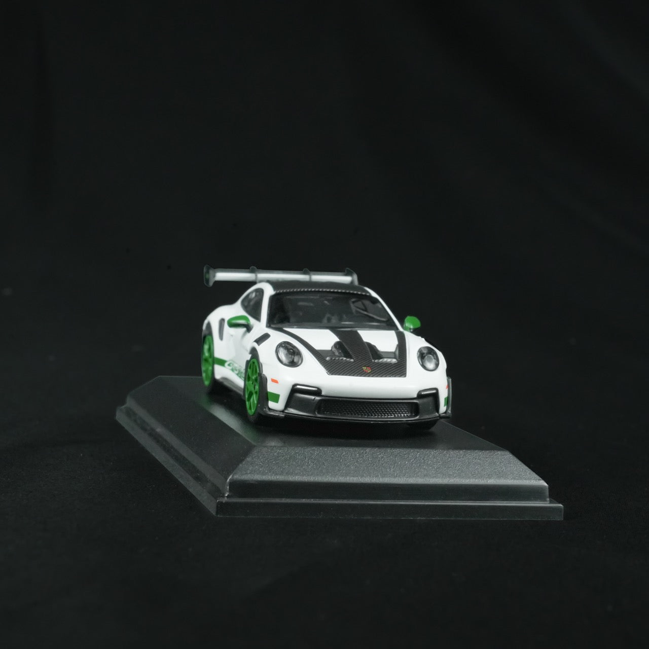 MINICHAMPS 1:64 PORSCHE 911 (992) GT3 RS 2023 WHITE W WEISSACH PACKAGE - TRIBUTE TO AMERICA  - EXCLUSIVE FOR CLDC