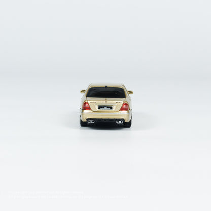 Tarmac Works x CLDC Exclusive Global Mercedes-Benz S-Class Wald GOLD Diecast Car Model with Magazine (English Version)