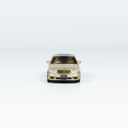 Tarmac Works x CLDC Exclusive Global Mercedes-Benz S-Class Wald GOLD Diecast Car Model with Magazine (English Version)