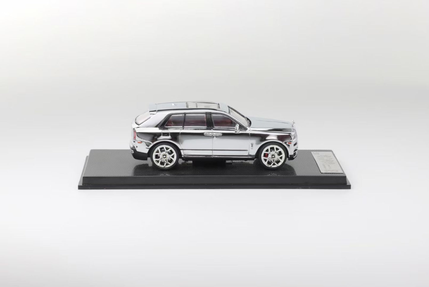 Smallcarart 1:64 Rolls Royce Cullinan Black Badge Edition Chrome White Steel Limited 399 Pieces