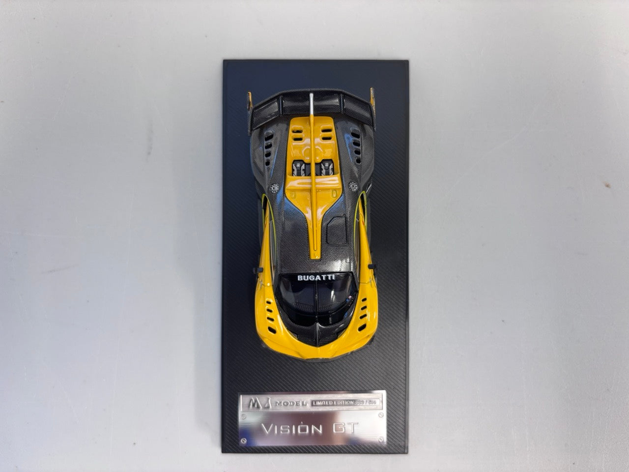 League Model x MJ Model 1:64 Vision GT Yellow