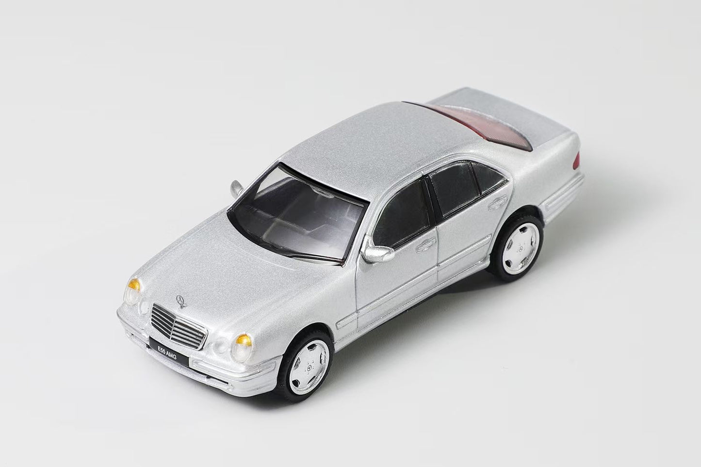 Shadow 1:64 Mercedes Benz E Class MK2 W210 E55 AMG LHD Silver