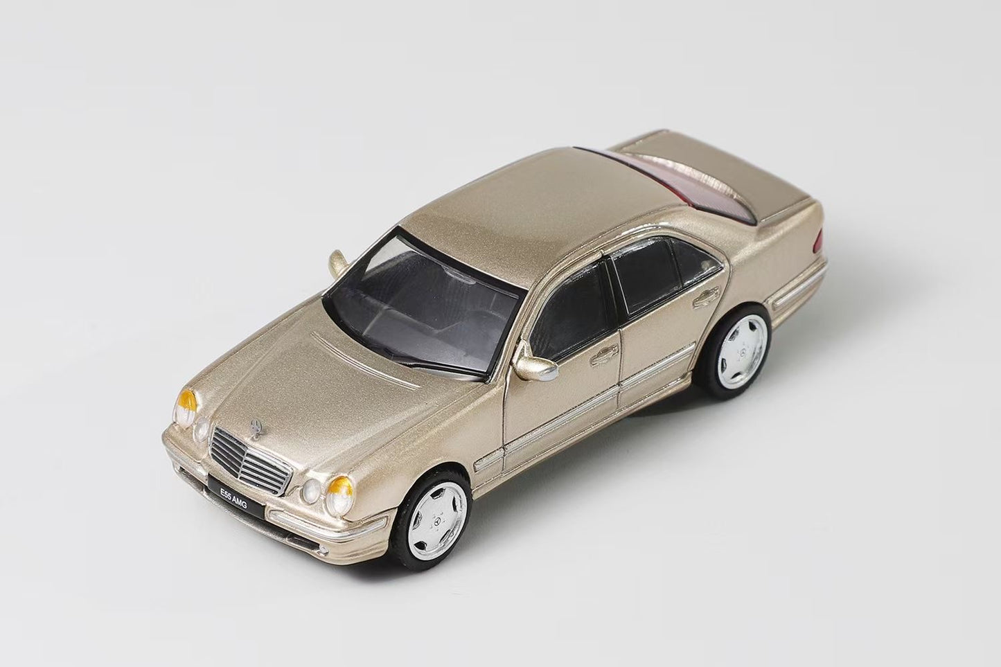 Shadow 1:64 Mercedes Benz E Class MK2 W210 E55 AMG LHD Gold