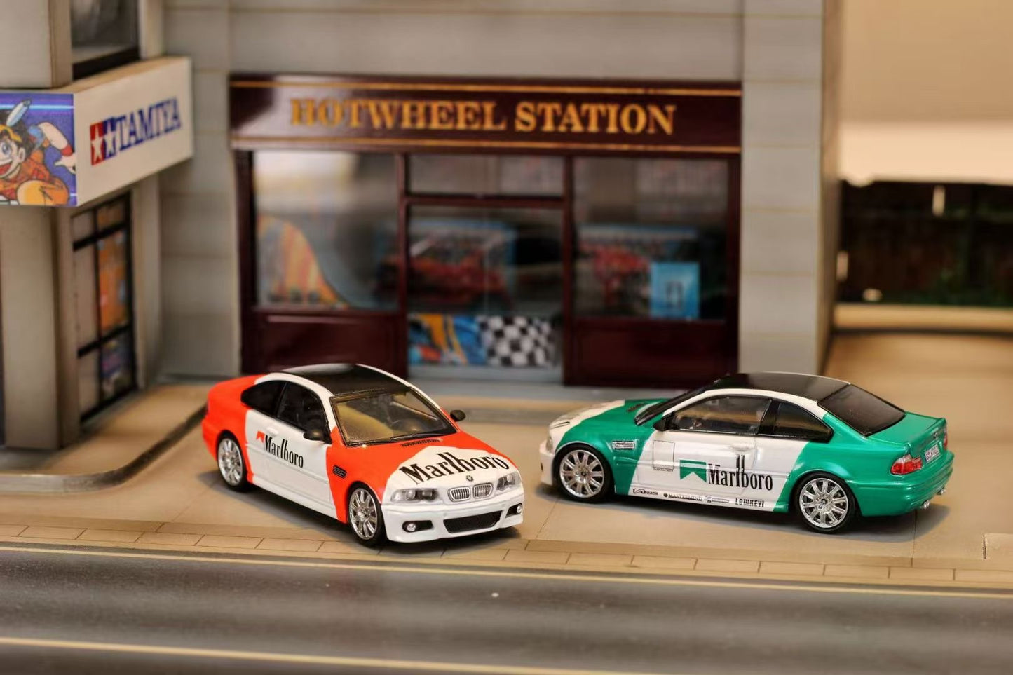 Street Weapon 1:64 BMW M3 CSL E46 Marlboro Red