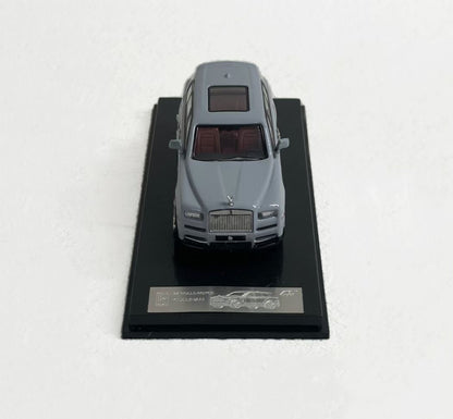 Smallcarart 1:64 Rolls Royce Cullinan Black Badge Edition Cement Grey