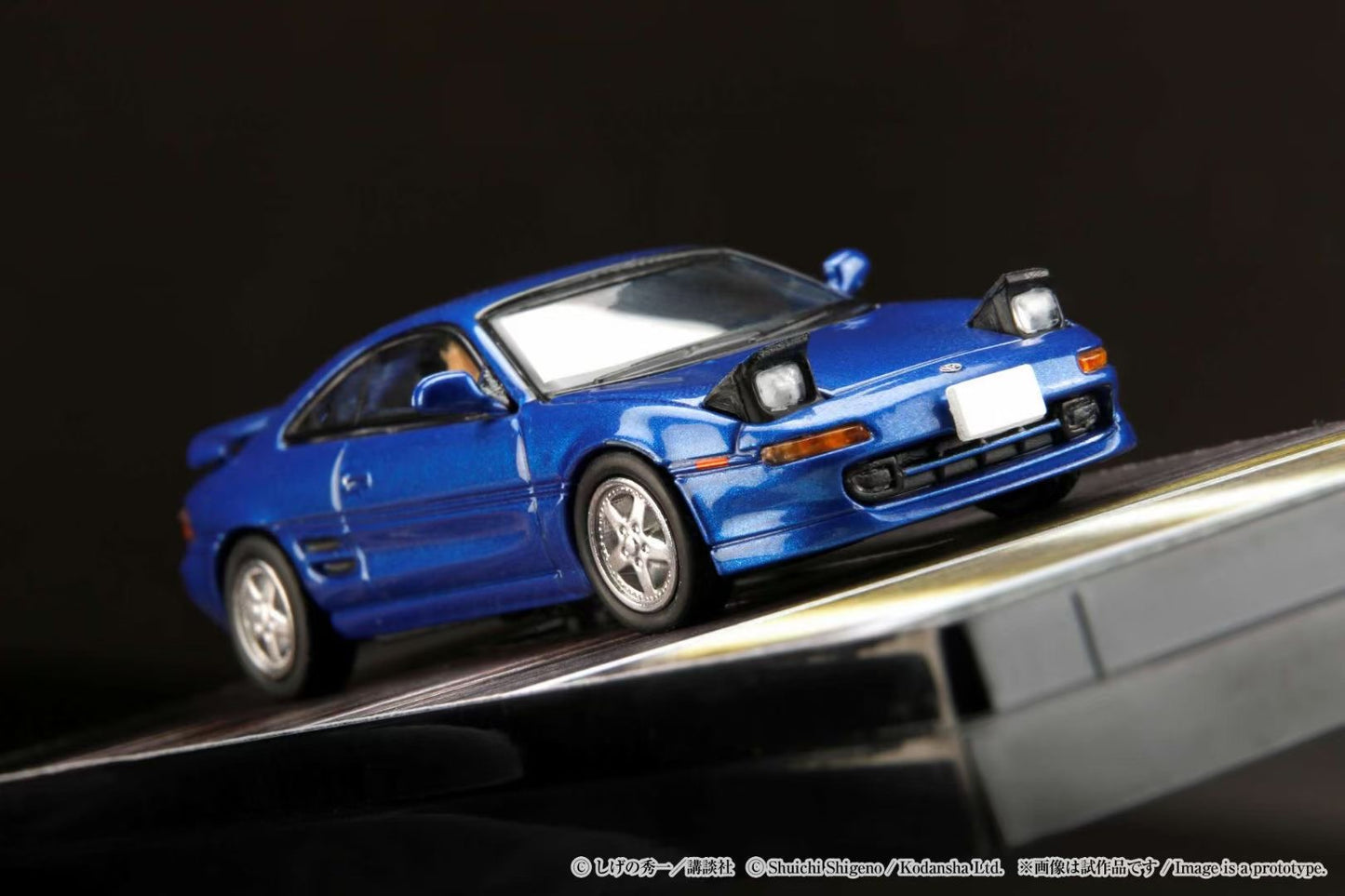 Hobby Japan 1:64 Toyota MR2 SW20 G-Limited Folding Headlight Initial D Official Licensed Kai Kogashiwa VS Takumi Fujiwara with Kai Kogashiwa Figure Driving In The Car