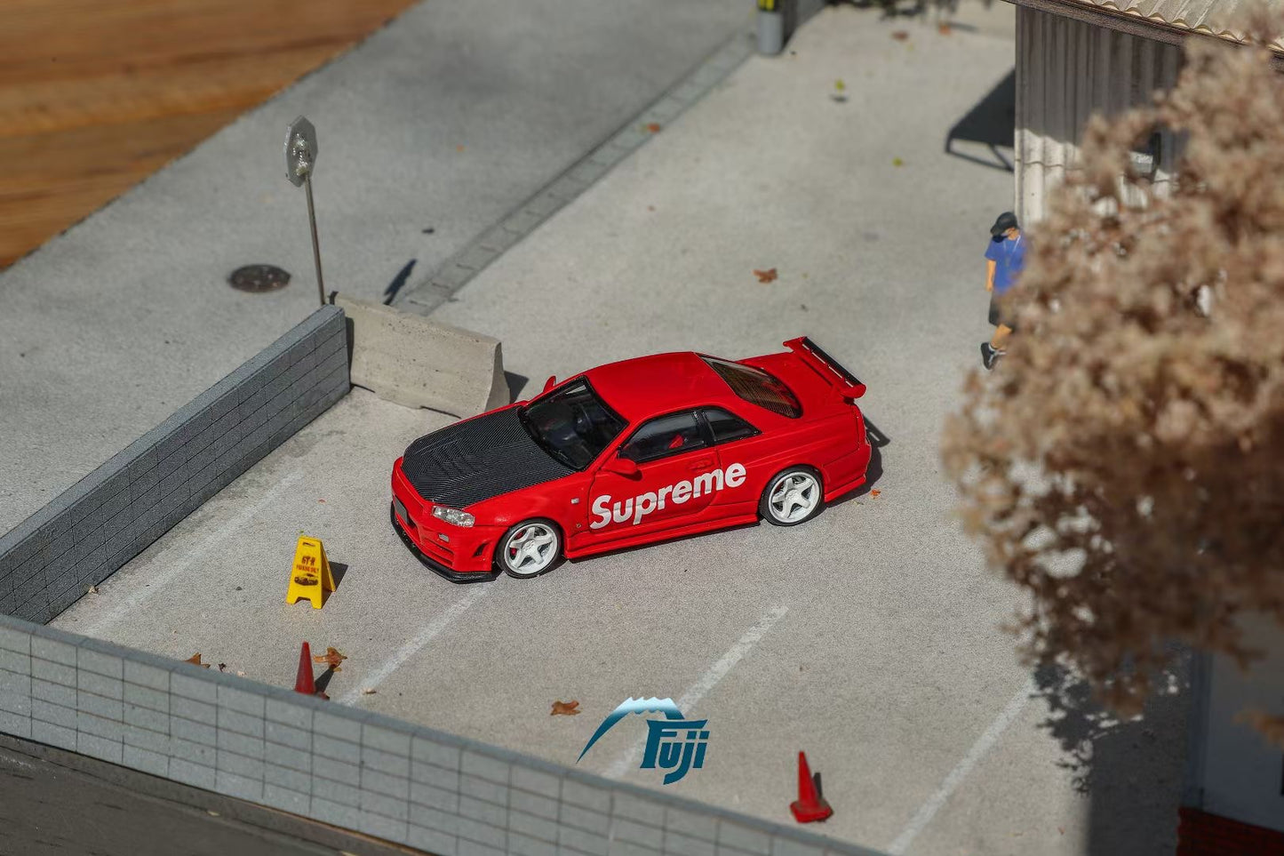 Fuji 1:64 Nissan Skyline GT-R R34 Nismo Z-Tune Supreme Red Limited 699 Pieces