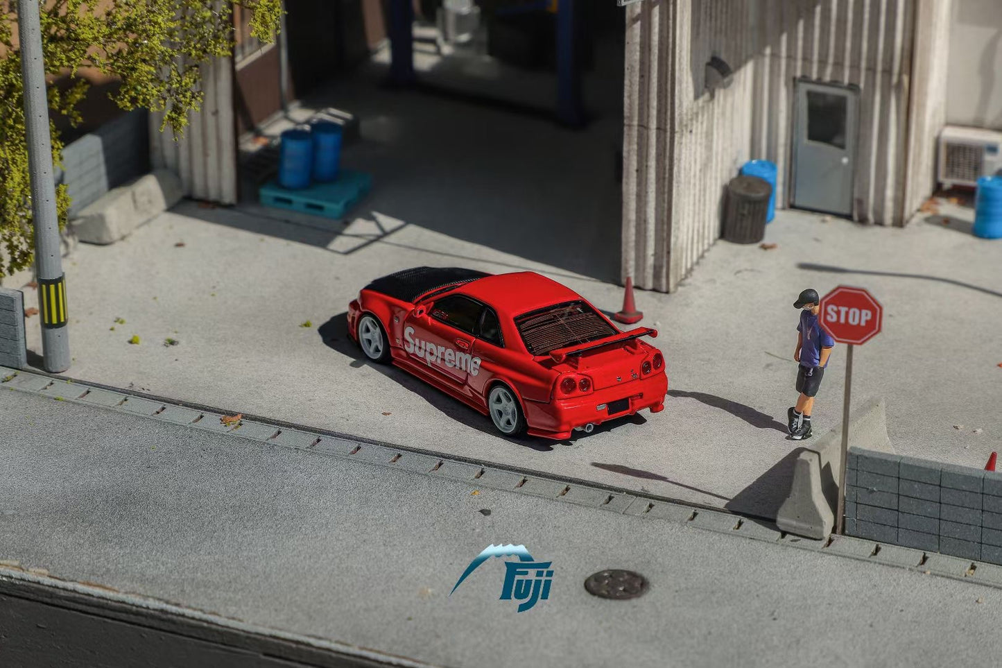 Fuji 1:64 Nissan Skyline GT-R R34 Nismo Z-Tune Supreme Red Limited 699 Pieces