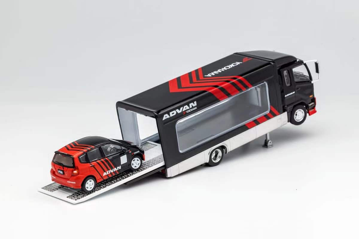 GCD 1/64 Mitsubishi Fuso Fighter MK2 2017 Outriggers Raised Truck - Spoon Livery
