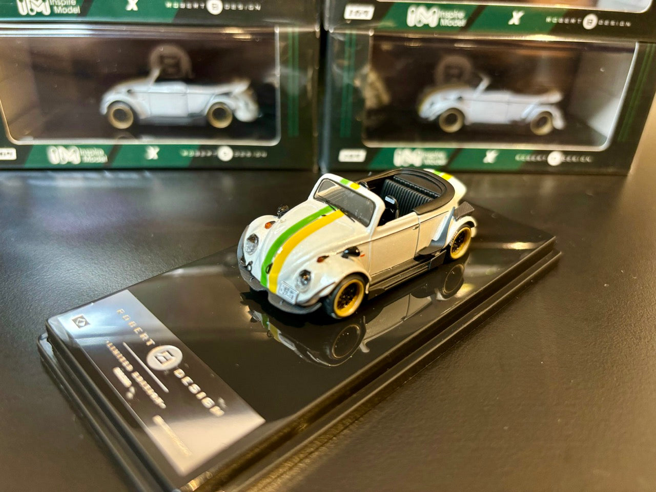 Inspire Model 1/64 Volkswagen Beetle RWB Robert Design Stripe- White 2(ST740008H)