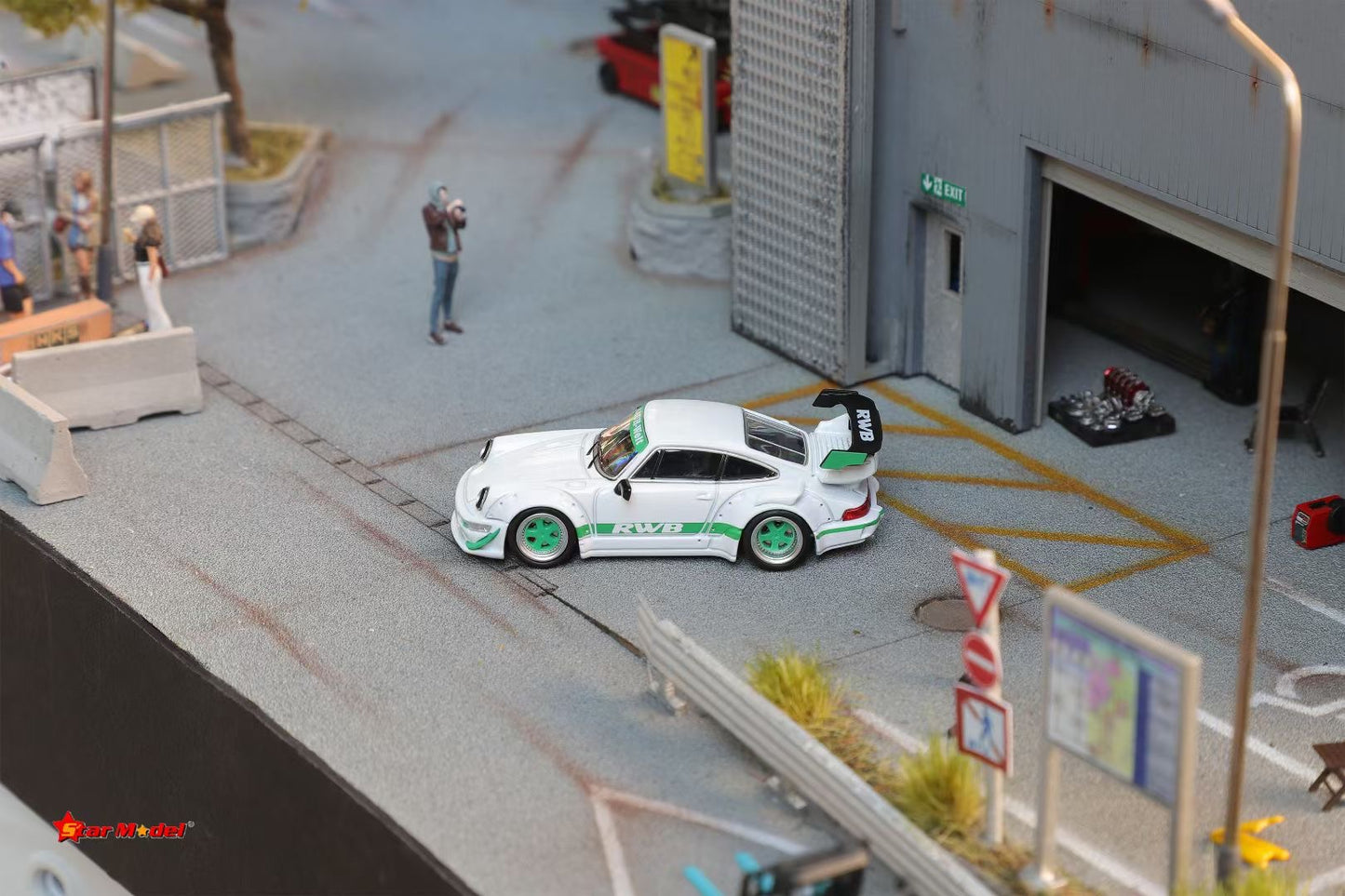Star Model 1:64 Porsche RWB 964 GT Wing White with Green Wheels China AIT Expo 2025 Special Edition Limited 399 Pieces