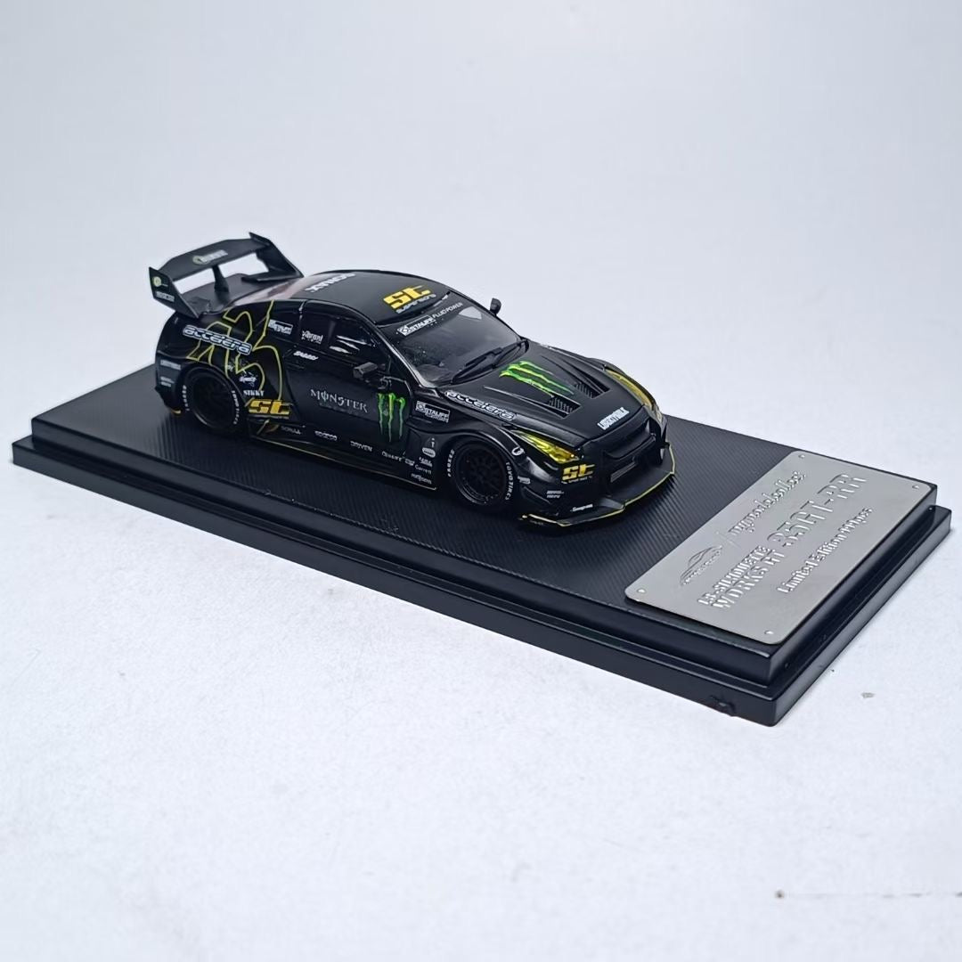 Model Collect 1:64 Nissan GT-R R35 2020 LBWK Silhouette Works GT 35GT-RR 3.0 Monster Energy Edition
