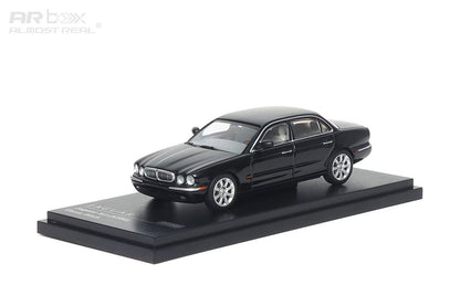 AR Box 1:64 Jaguar XJ350 Ebony Black Jaguar Official Licensed