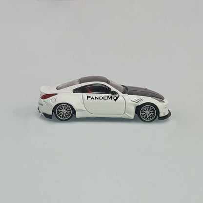 Solo 1:64 Nissan Fairlady Z33 350Z Pandem Rocket Bunny Custom White with Black Hood