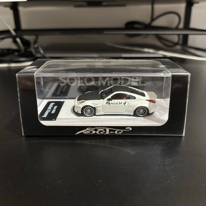Solo 1:64 Nissan Fairlady Z33 350Z Pandem Rocket Bunny Custom White with Black Hood