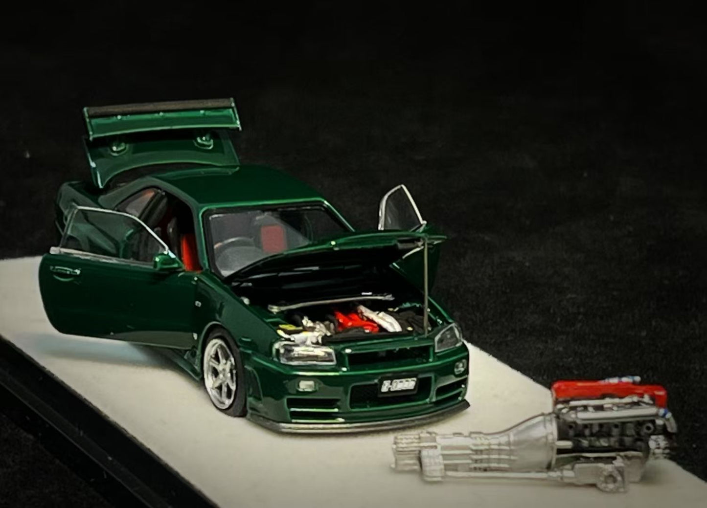PGM 1:64 Nissan Skyline GT-R R34 Nismo Z-Tune British Green with Separated Display Engine Nissan Official Licensed (Normal Rectangle Box Edition)