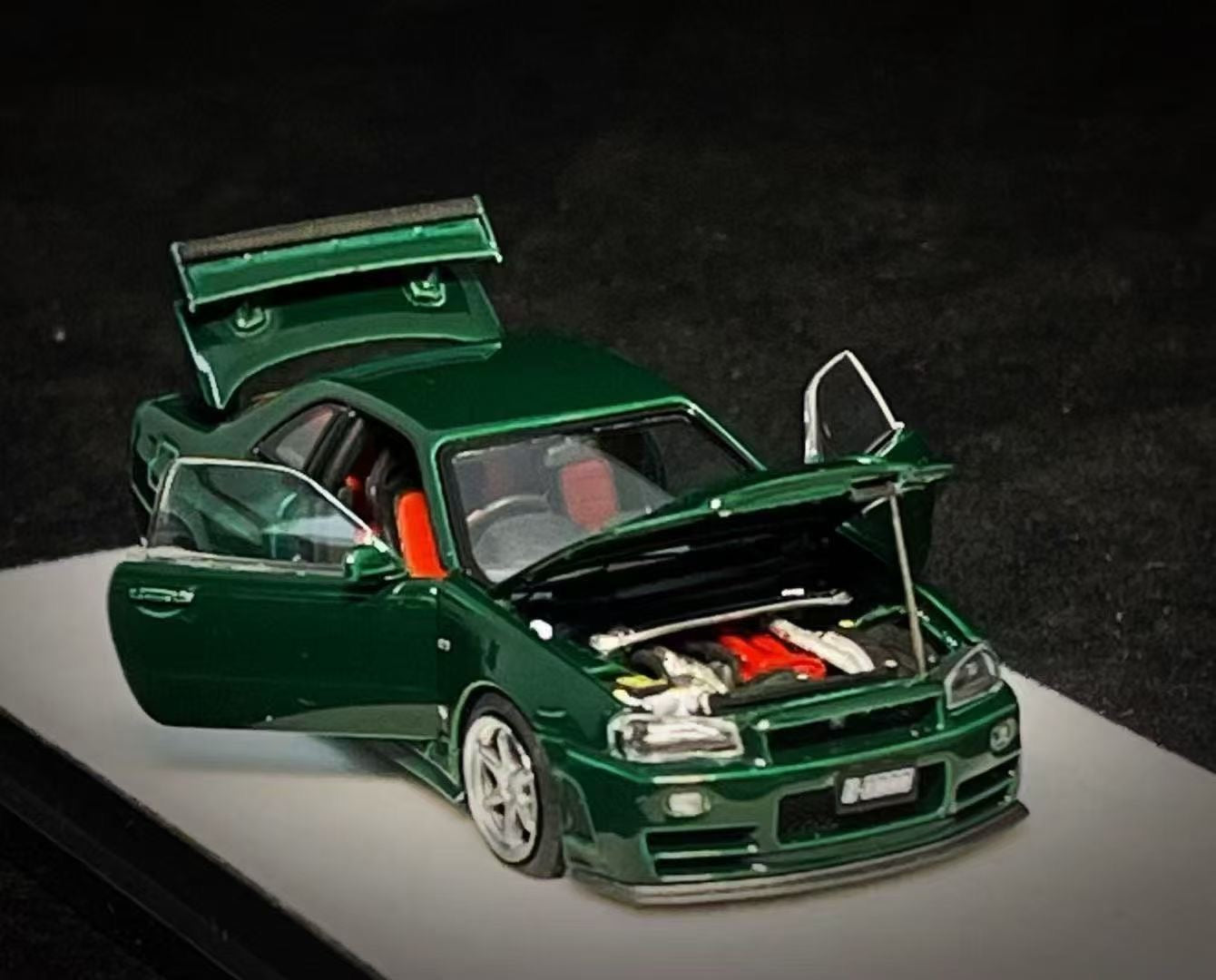 PGM 1:64 Nissan Skyline GT-R R34 Nismo Z-Tune British Green with Separated Display Engine Nissan Official Licensed (Normal Rectangle Box Edition)