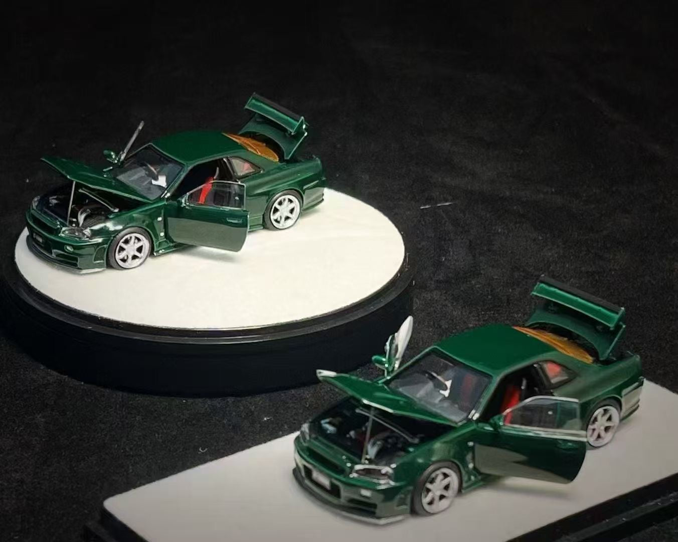 PGM 1:64 Nissan Skyline GT-R R34 Nismo Z-Tune British Green with Separated Display Engine Nissan Official Licensed (Normal Rectangle Box Edition)