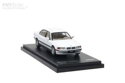 AR Box 1:64 BMW 7 Series Mk3 E38 750iL White BMW Official Licensed