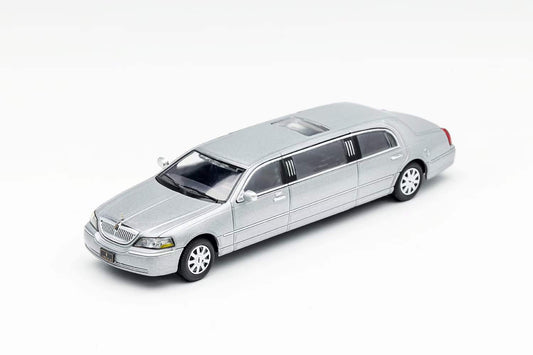 GCD 1:64 Lincoln Town Car 2003 Mk3 FN145 Limousine Extended Edition Silver