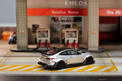 Street Weapon 1:64 BMW M4 G82 Adro Body Kit Custom Silver (Limited 500 Pieces)