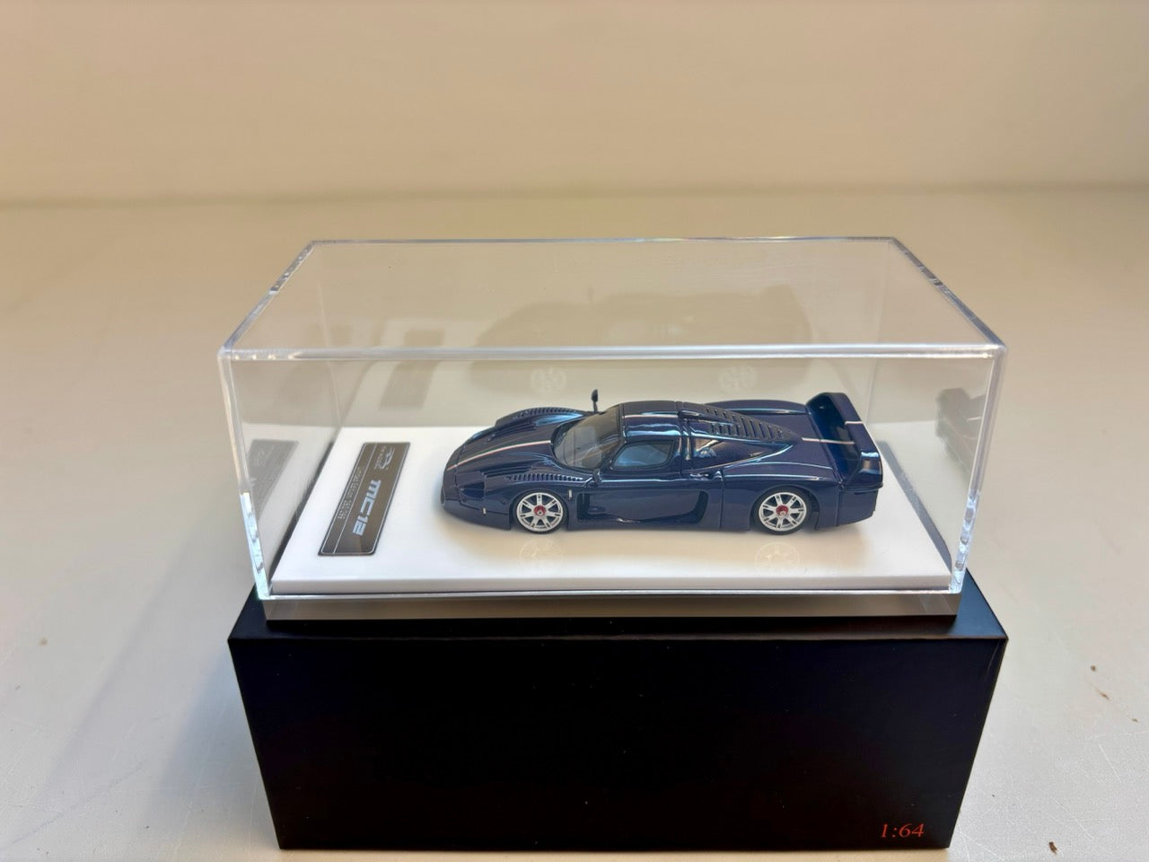 [Premium Resin Model] YM Model 1:64 Maserati MC12 Stradale Carbon Blue with Italian Stripes Limited 299 Pieces