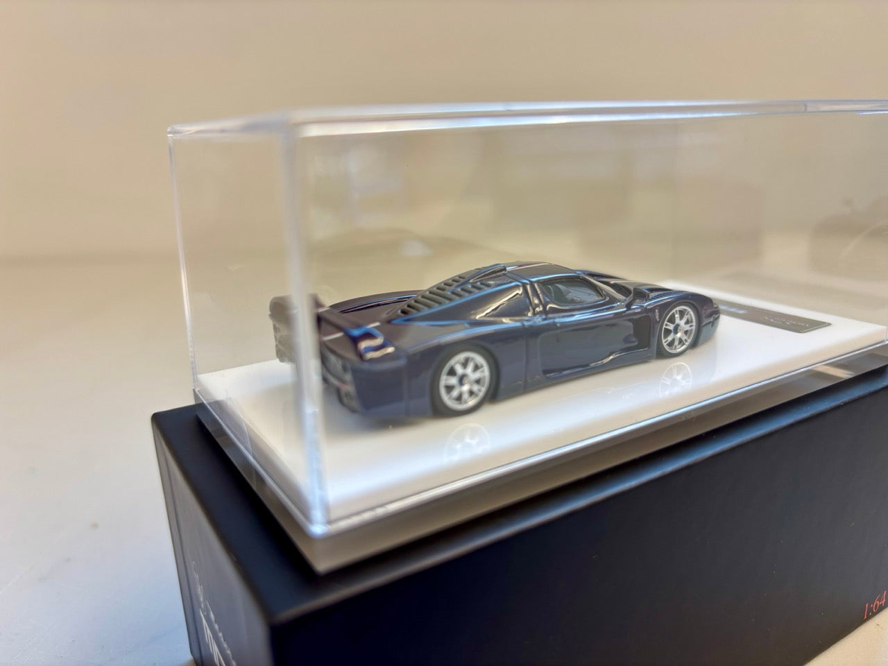 [Premium Resin Model] YM Model 1:64 Maserati MC12 Stradale Carbon Blue with Italian Stripes Limited 299 Pieces