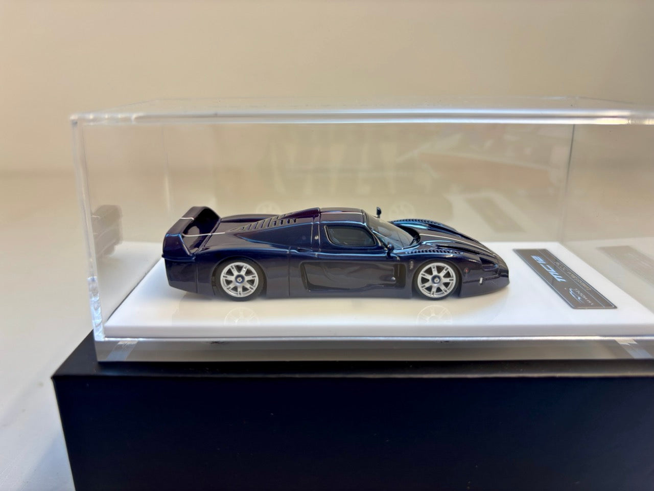 [Premium Resin Model] YM Model 1:64 Maserati MC12 Stradale Carbon Blue with Italian Stripes Limited 299 Pieces