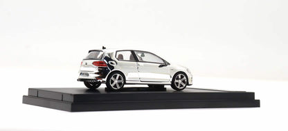 Zoom 1:64 Volkswagen Golf Mk7 7R 2 Doors Hot Hatch Chrome Silver