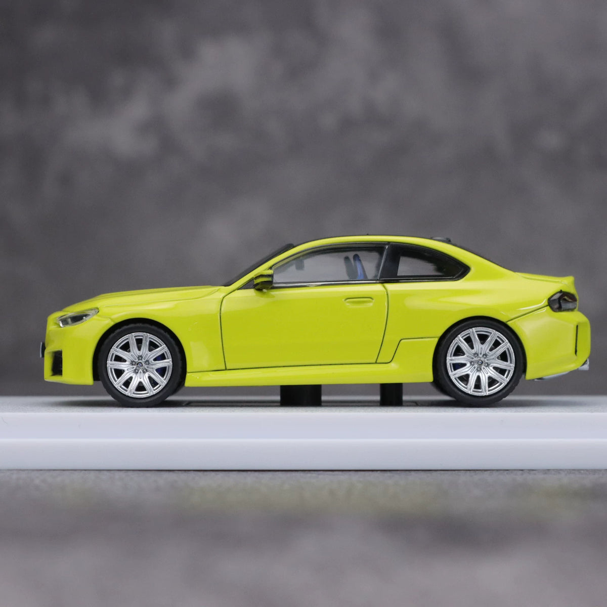Howie Model 1:64 M2 G87 Sao Paulo Yellow