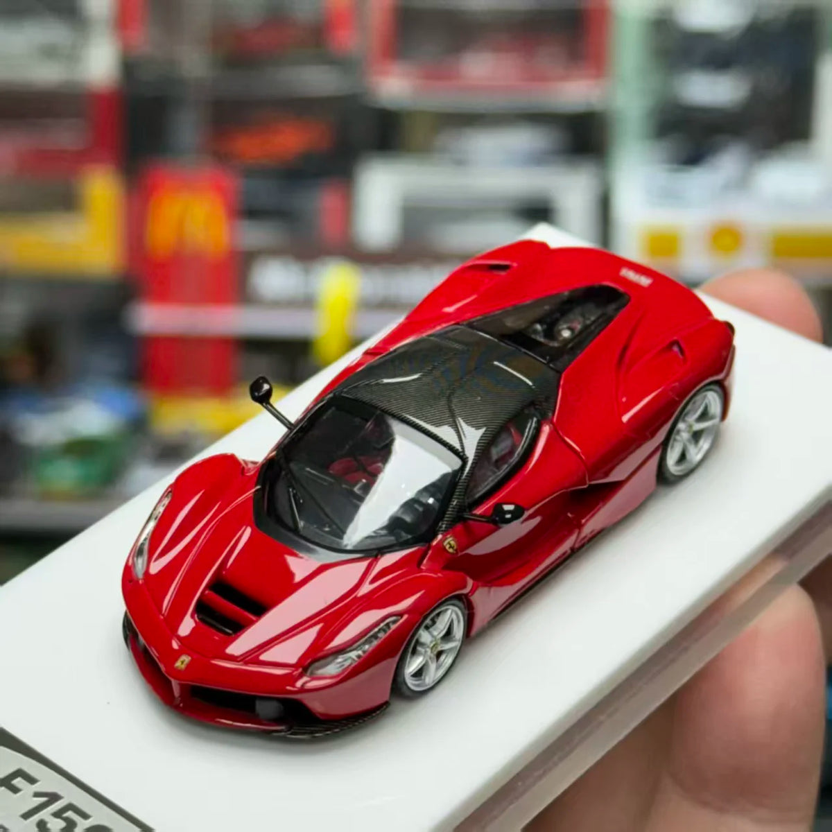 Street Buster 1:64 LaFerrari F150 Coupe Hard Top Rosso Corsa Standard Red Openable Rear Hood Detailed Engine