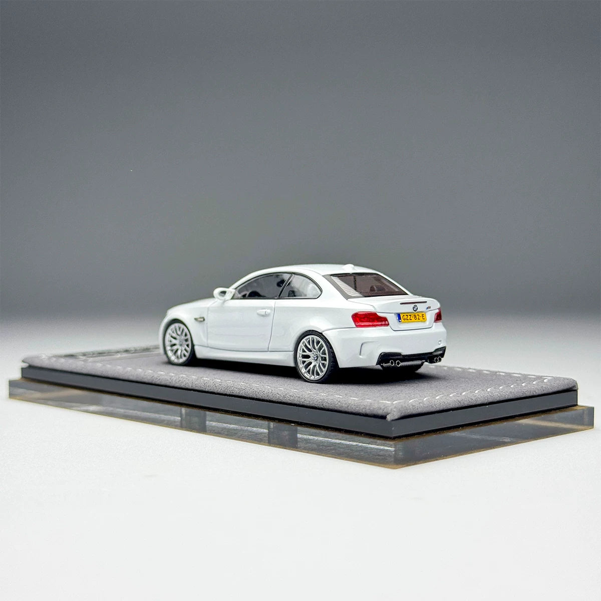 Mortal 1:64 BMW 1M Coupe E82 Pearl White in Premium Box Packaging
