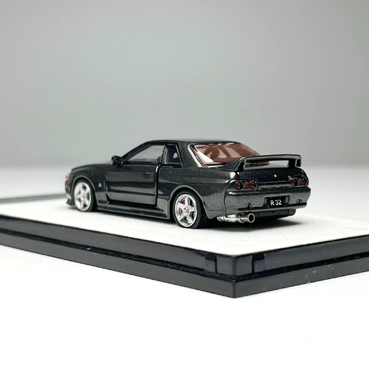 PGM 1:64 Nissan Skyline GT-R R32 Metallic Grey Openable Doors Front Hood Rear Bonnet (Normal Rectangle Box Edition)