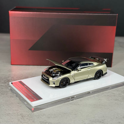 Motorhelix 1:64 Nissan GT-R R35 Tracked Edition Engineered By Nismo T-Spec 2022 Millennium Jade Openable Front Hood Detailed Engine Official Licensed (Premium Box Packaging)
