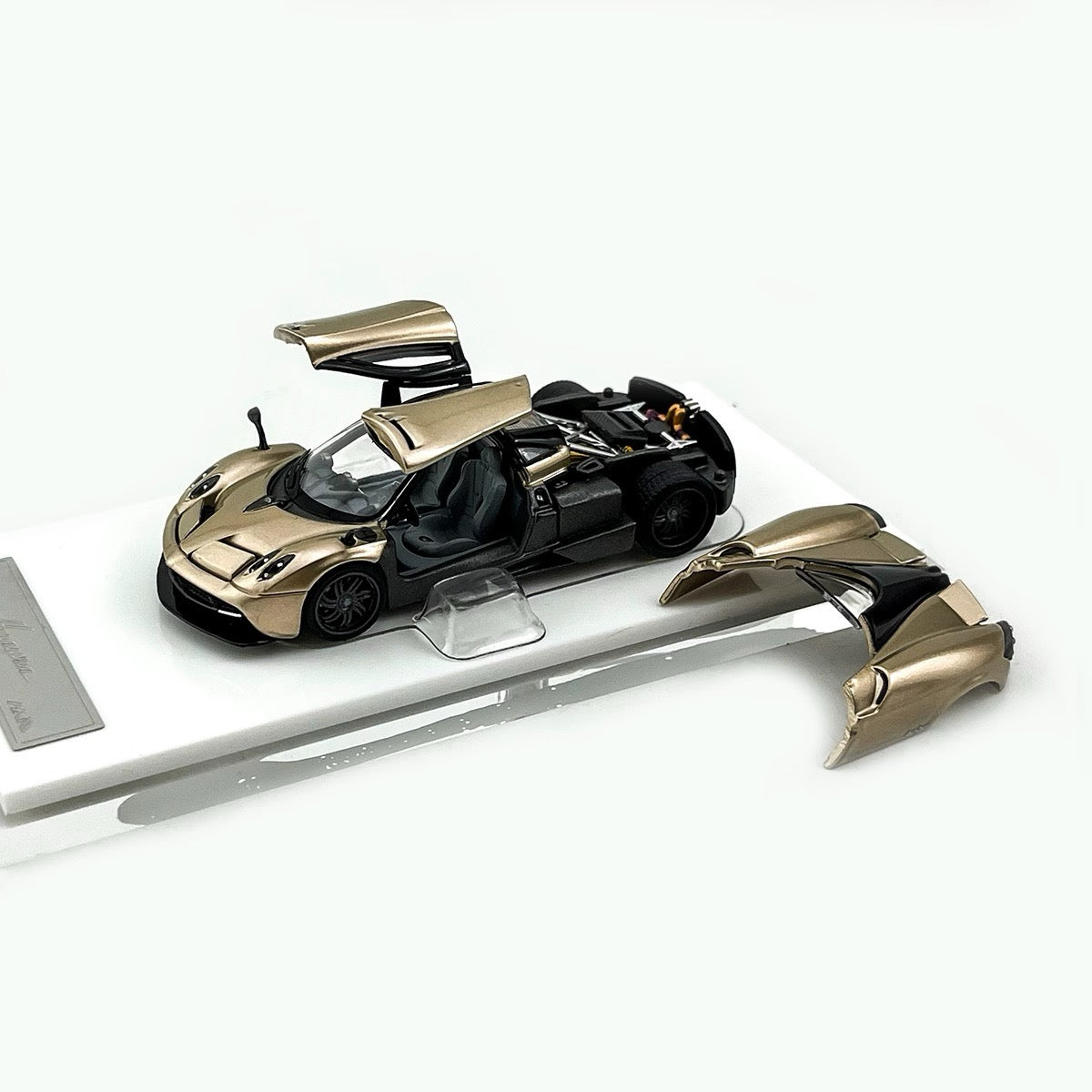 HKM Premium 1:64 Pagani Huayra Coupe 2014 Champagne Gold (Movable Rear Engine Boot, 2 Gull Wing Doors, Front and Rear Spoilers) Limited 999 Pieces