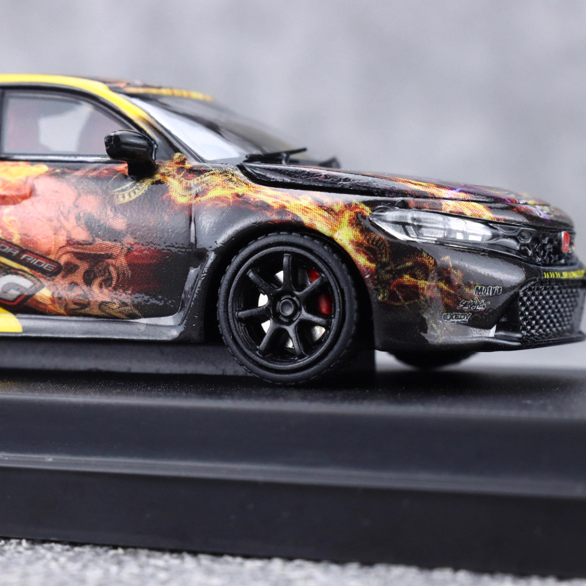 Motorhelix Senior Series 1:64 Honda Civic Type-R FL5  J's Racing Custom Black & Yellow Openable Front Engine Hood - Honda J's Racing Official Licensed