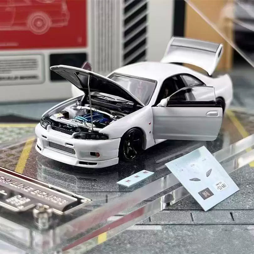 Focal Horizon 1:64 GT-R R33 Skyline BCNR33 Original White with Decal Stickers (ALL OPEN Doors and Hoods with Detailed Engine) Premium Case and Box Packaging
