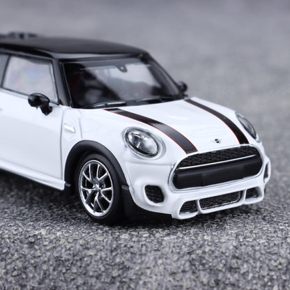 Stance Hunters 1/64 Mini Cooper F56 JCW John Cooper Works White