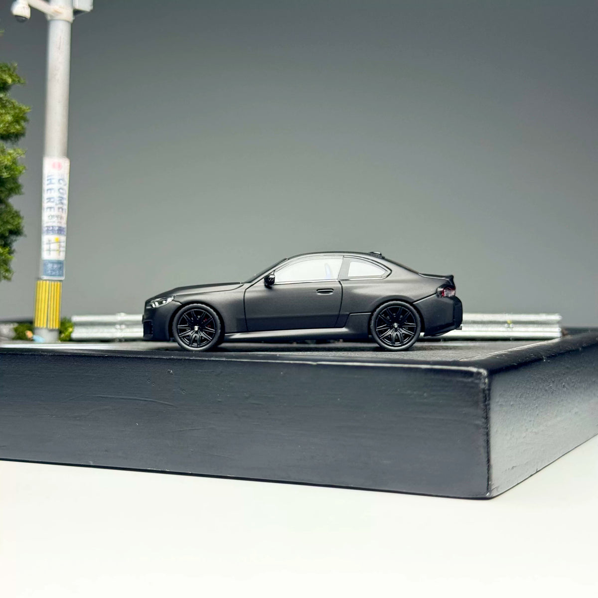 Howie Model 1:64 M2 G87 Dark Knight Black