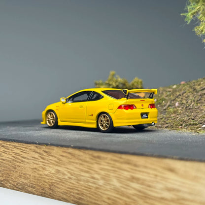 Motorhelix 1:64 Honda Mugen Integra Type-R DC5 Phoenix Yellow Openable Front Hood Detailed Engine - Honda & Mugen Duel Official Licensed