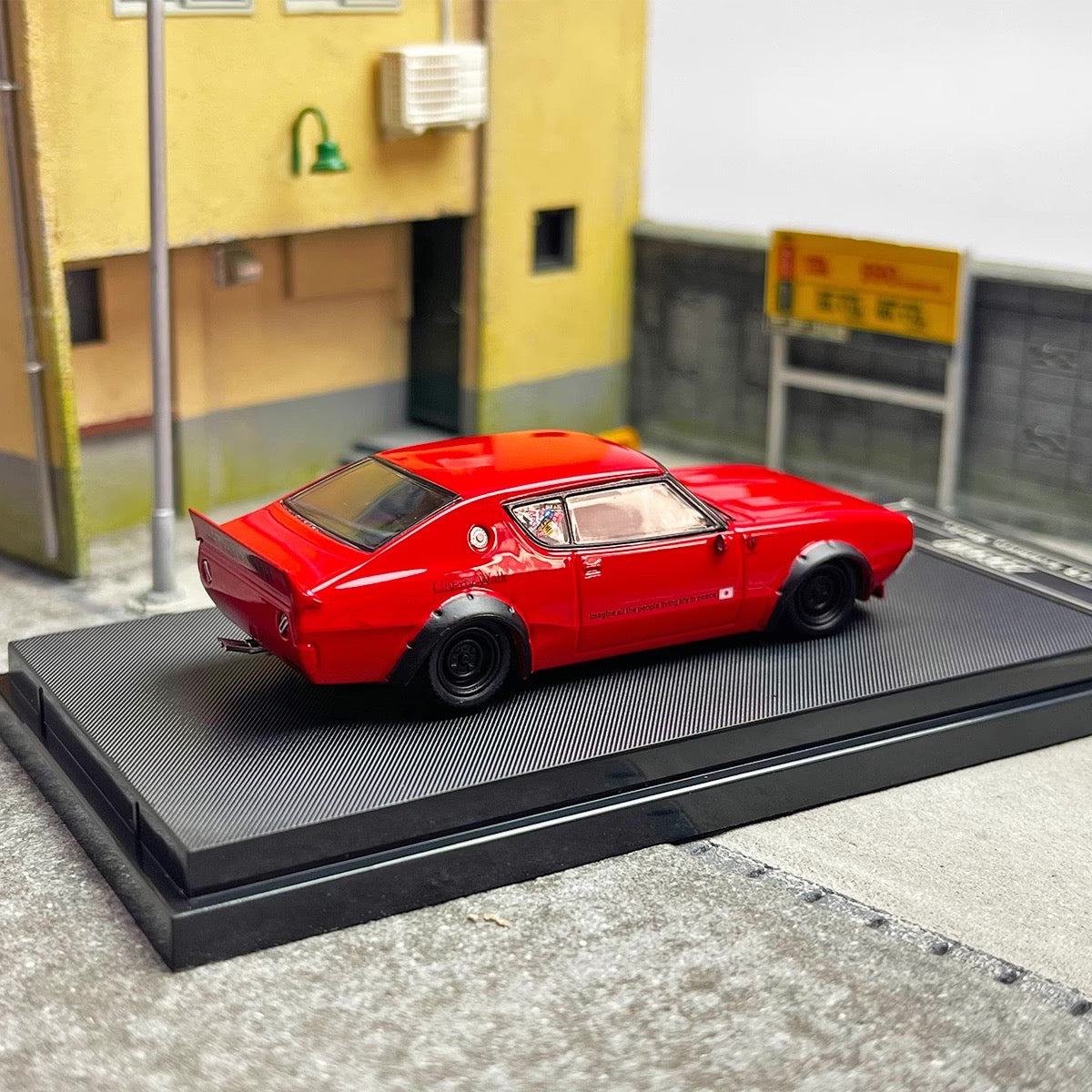 Zoom 1/64 Nissan Skyline 2000GT-R KPGC110 LBWK Liberty Walk Wide Body Red