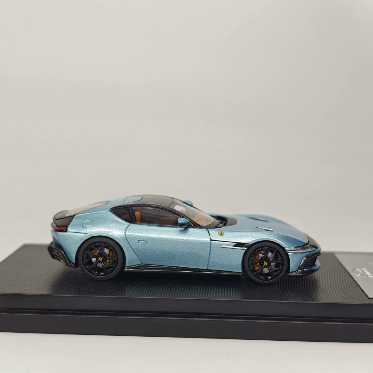 7CM Model 1:64 12Cilindri Hard Top Coupe Azzurro California Blue Openable Front Good Detailed Engine