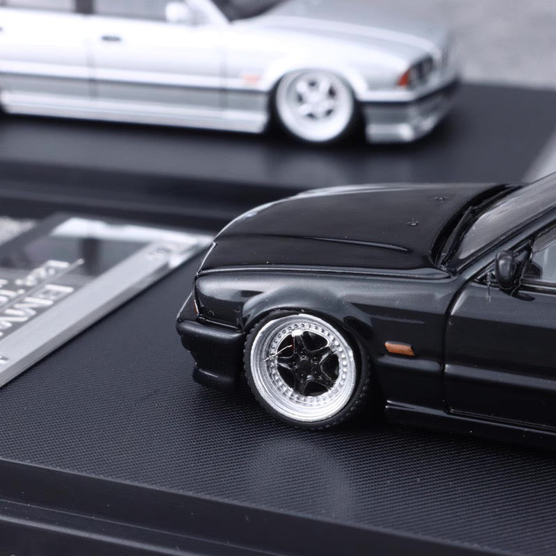 Mortal BMW 5 Series E34 Wagon Pearl Black Low stance Custom Openable Front Hood Detailed Engine Limited 799 Pieces