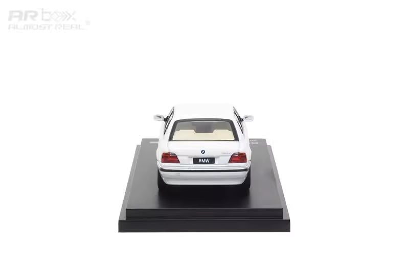 AR Box 1:64 BMW 7 Series Mk3 E38 750iL White BMW Official Licensed