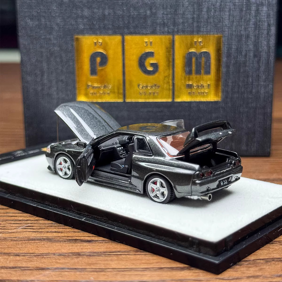 PGM 1:64 Nissan Skyline GT-R R32 Metallic Grey Openable Doors Front Hood Rear Bonnet (Normal Rectangle Box Edition)