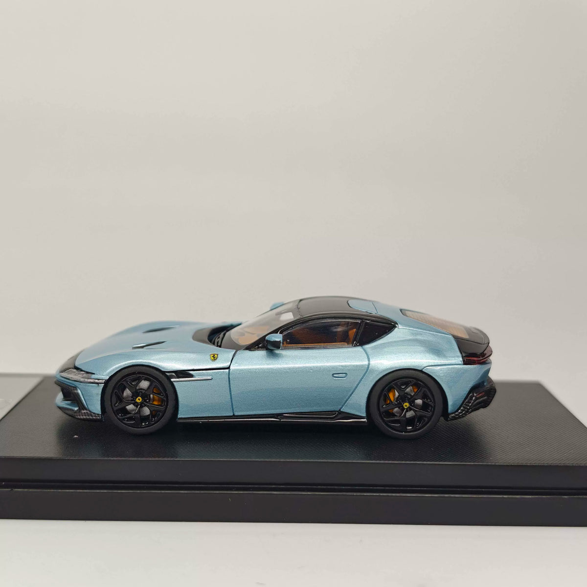 7CM Model 1:64 12Cilindri Hard Top Coupe Azzurro California Blue Openable Front Good Detailed Engine
